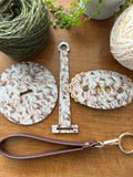 Portable Yarn Holder, Travel Wristlet Hanging Yarn Wristlet for Knitting and Crochet Sheeps Wool Pattern