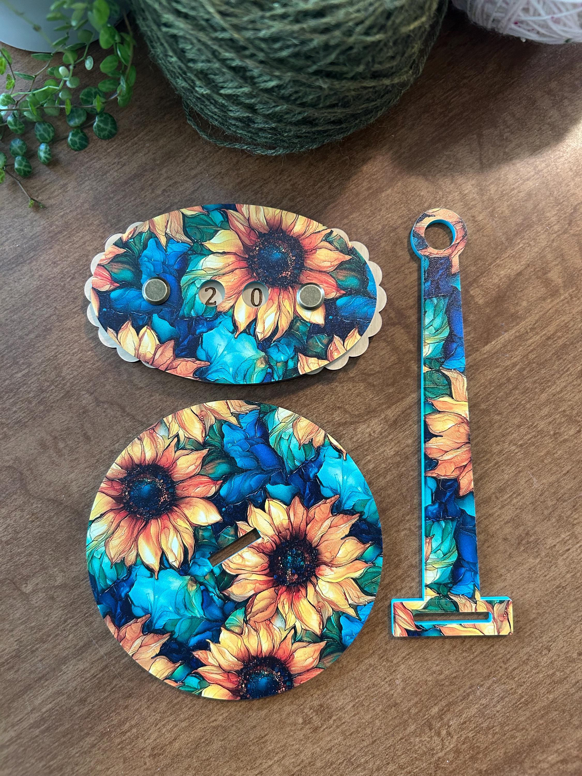 Portable Yarn Holder, Travel Wristlet Hanging Yarn Wristlet for Knitting and Crochet Stained Glass Sunflower Pattern